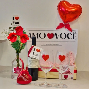 kit romântico para o dia dos namorados com flores, vinho, chocolates e balão